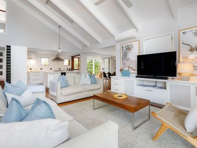 Dwyer St – Great Family Beach House!