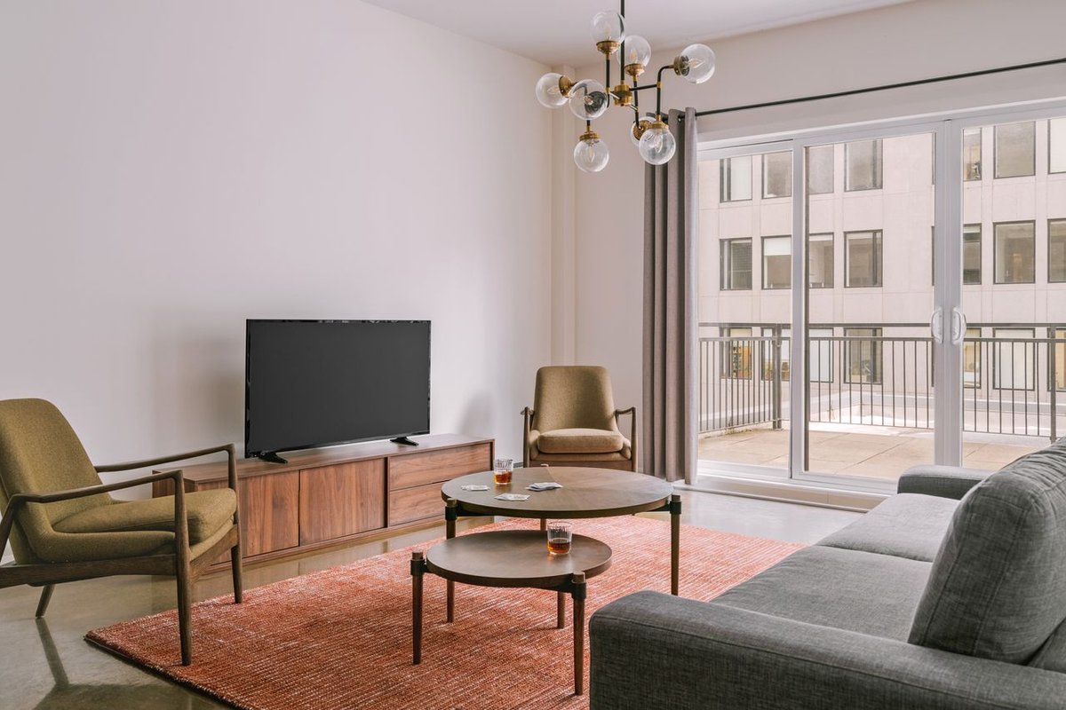 Sonder Penny Lane | 2BR Apartment w/ Balcony