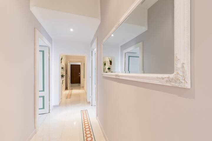 Elegant Aparment Vittorio City Center gallery image 4