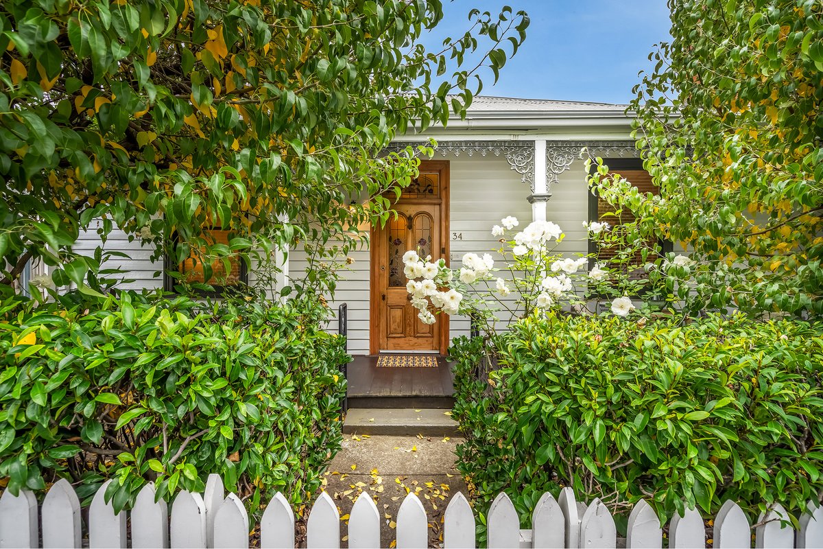 Modern Home in Heart of Sandy Bay