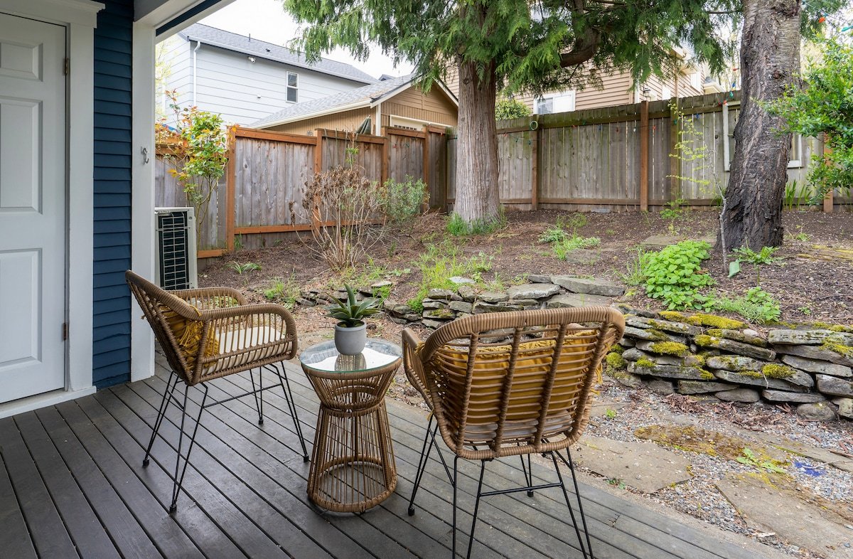 Bright & Cozy Home | Walkable, Private Yard + WiFi gallery image 3