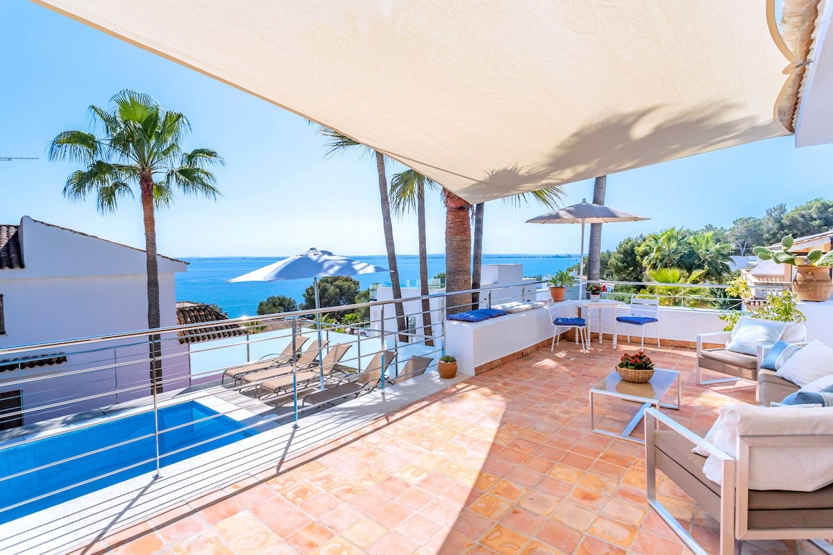 Stylish villa with sea view and pool in Alcudia gallery image 5