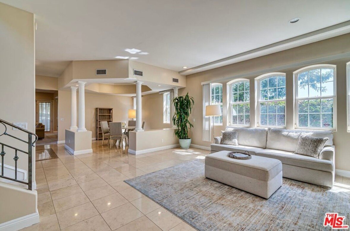 Canals, beach, marina vacation! gallery image 2