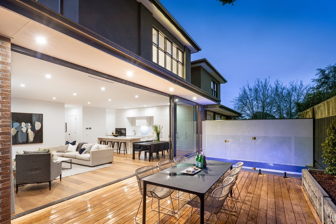 Luxury living in exclusive location gallery image 3