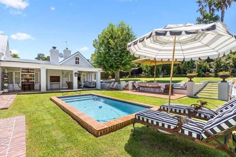 Rathfelder Home Constantia Serviced Off the Grid