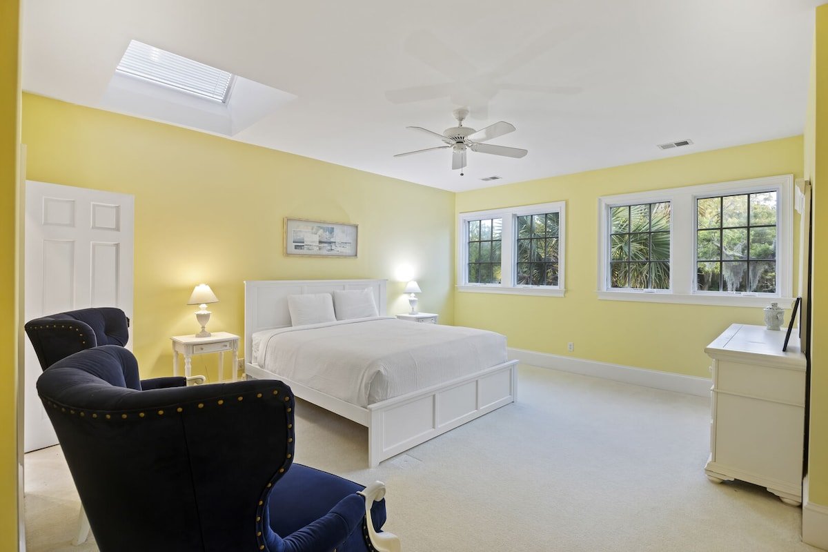 Spacious Kiawah 5Bd w/ pvt. pool & close to beach gallery image 4