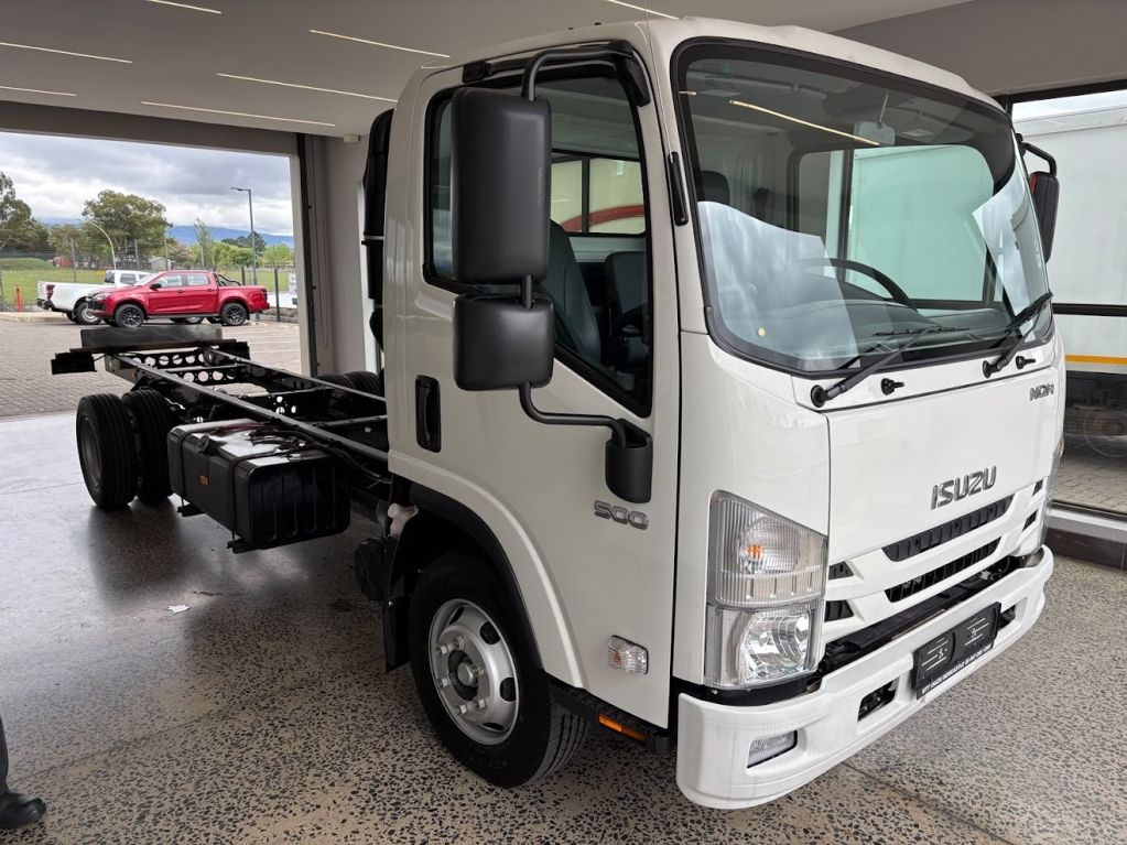 ISUZU NQR 500 AMT C C for Sale in South Africa