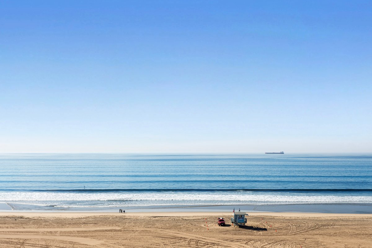 OCEAN-FRONT | Beach/Strand | KING & 2-QUEEN Beds