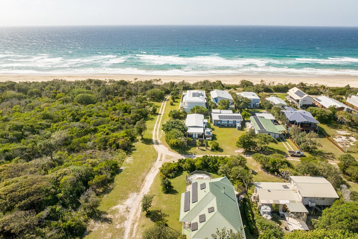 Teewah Tranquility Beach House _ Noosa North Shore gallery image 5