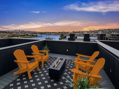 Water View in the Heart of Seattle