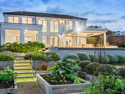 Mount Martha Manor Indoor Pool & Ocean Views