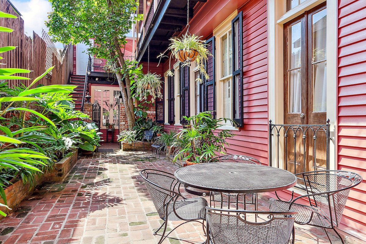 #6 French Quarter, Frenchmen Street, Verandah gallery image 3