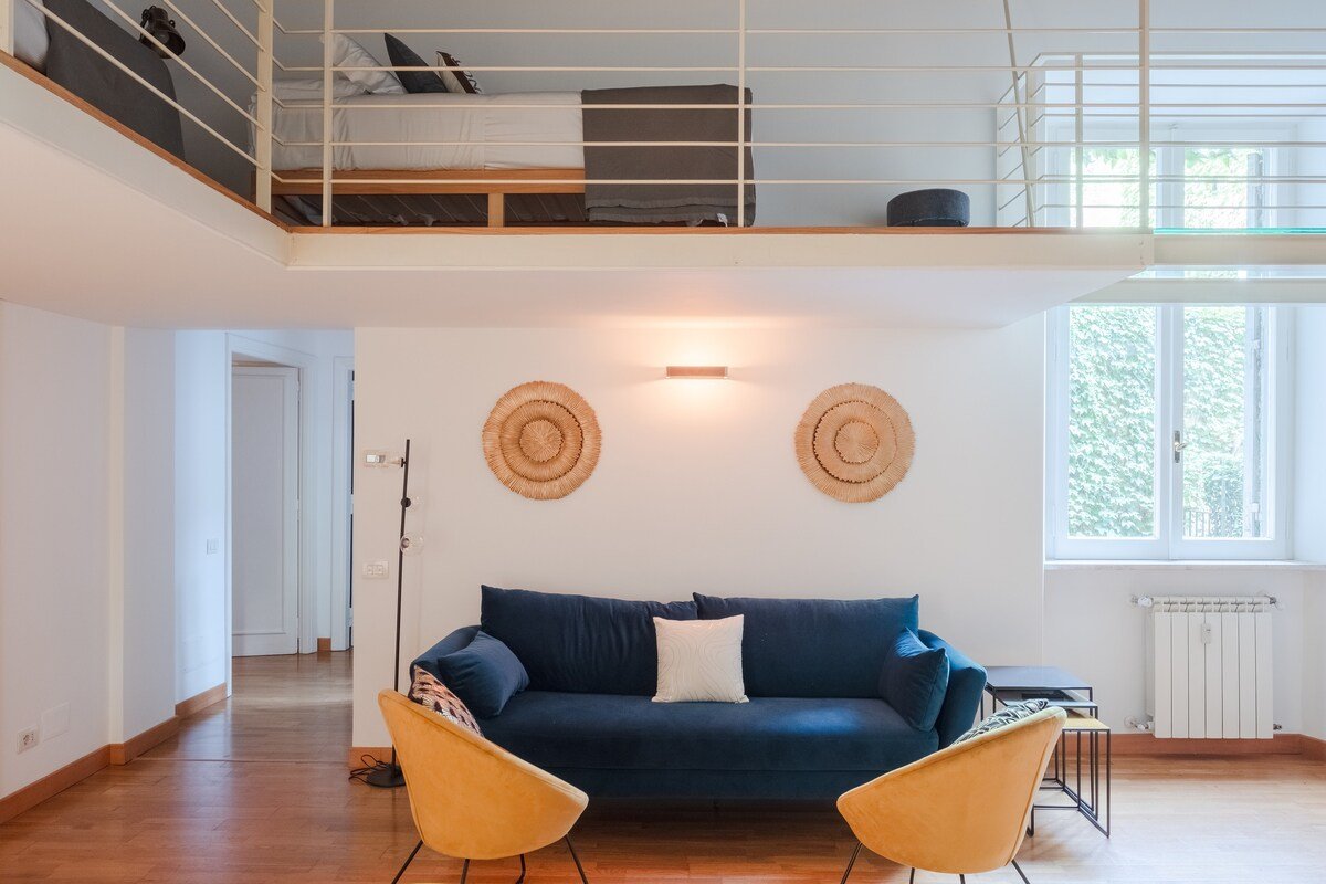 Elegant apartment with patio at Piazza Navona gallery image 4