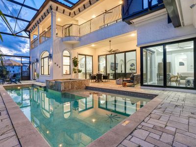 Spacious Luxury Waterfront Retreat with Pool & Spa