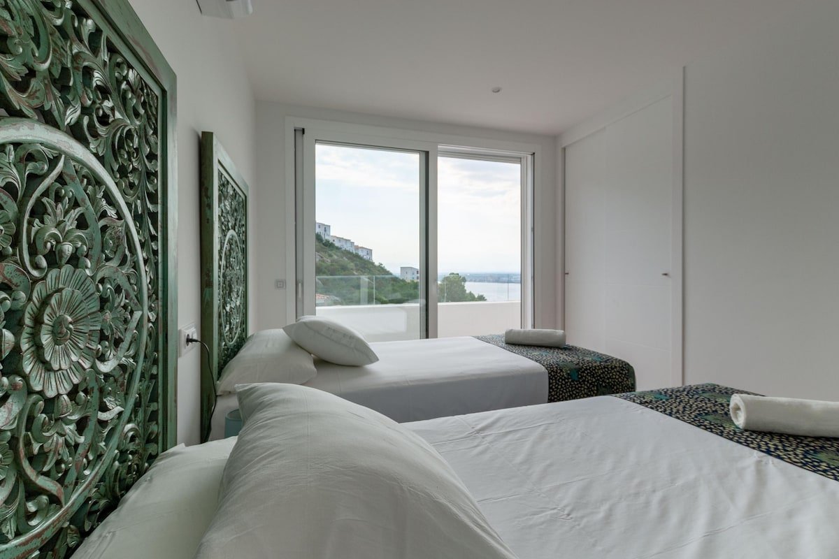 superior villa with private pool and sea view (cap gallery image 5