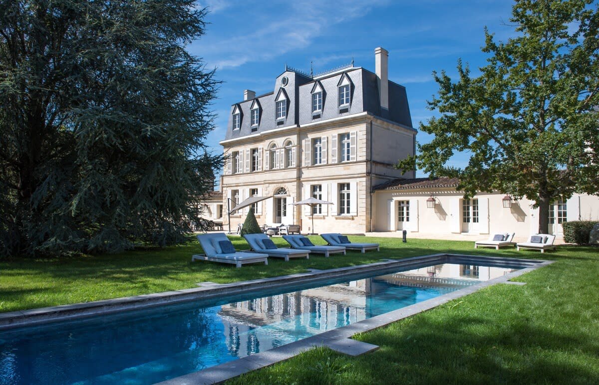 Live the castle life in Malescasse