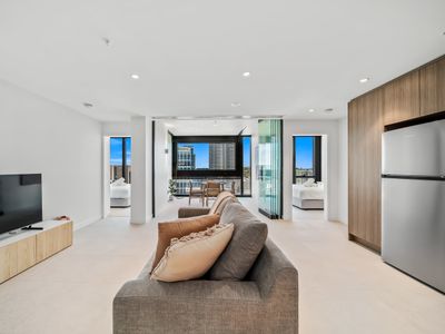 Central Comfort – Stylish 2BR in Perth CBD