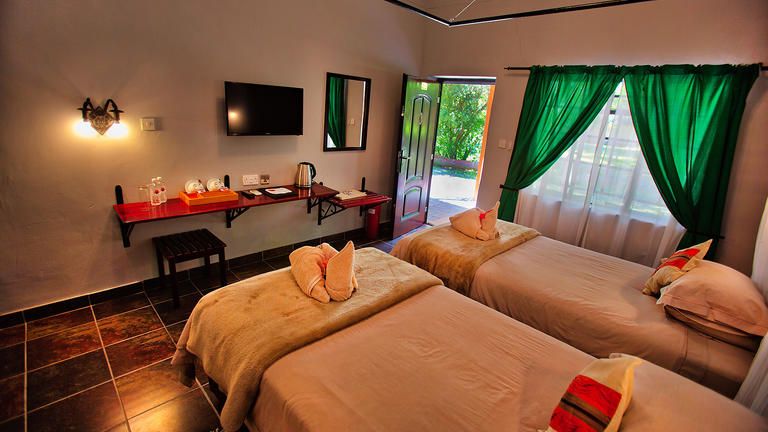 Island Safari Lodge Heritage Room