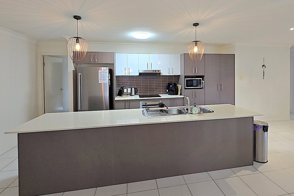 Sackville House (SEQ) – 4 bedroom 2 bathrooms gallery image 3