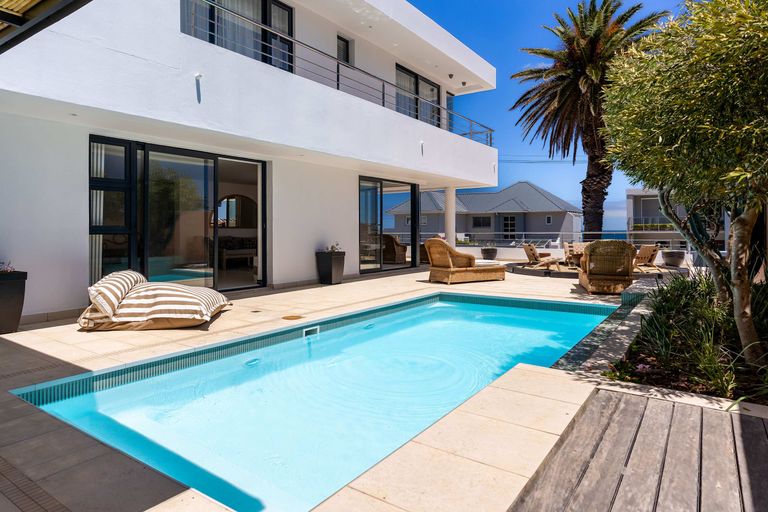 Camps Bay Ice featured image