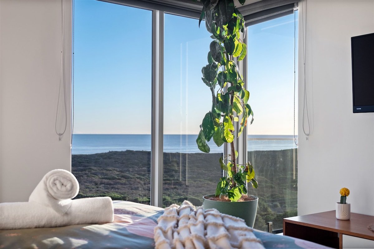 Breeze Beach Villa – with sauna and pool gallery image 3