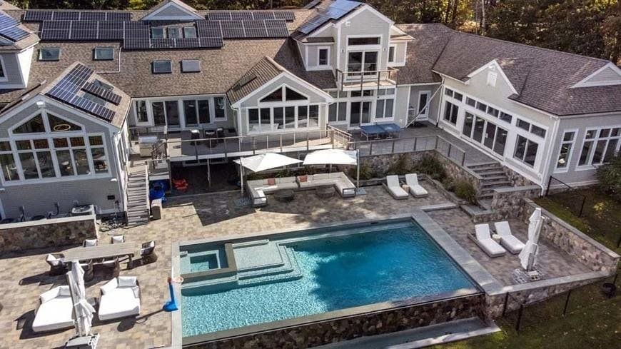 Luxury home with 2 pools on the water. RPMS081 gallery image 3