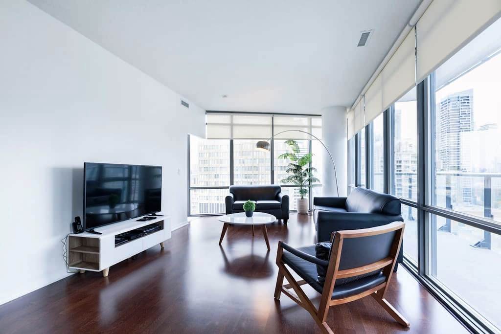 Gigantic 2 Bedroom 2 Bath w Terrace & FREE Parking gallery image 5