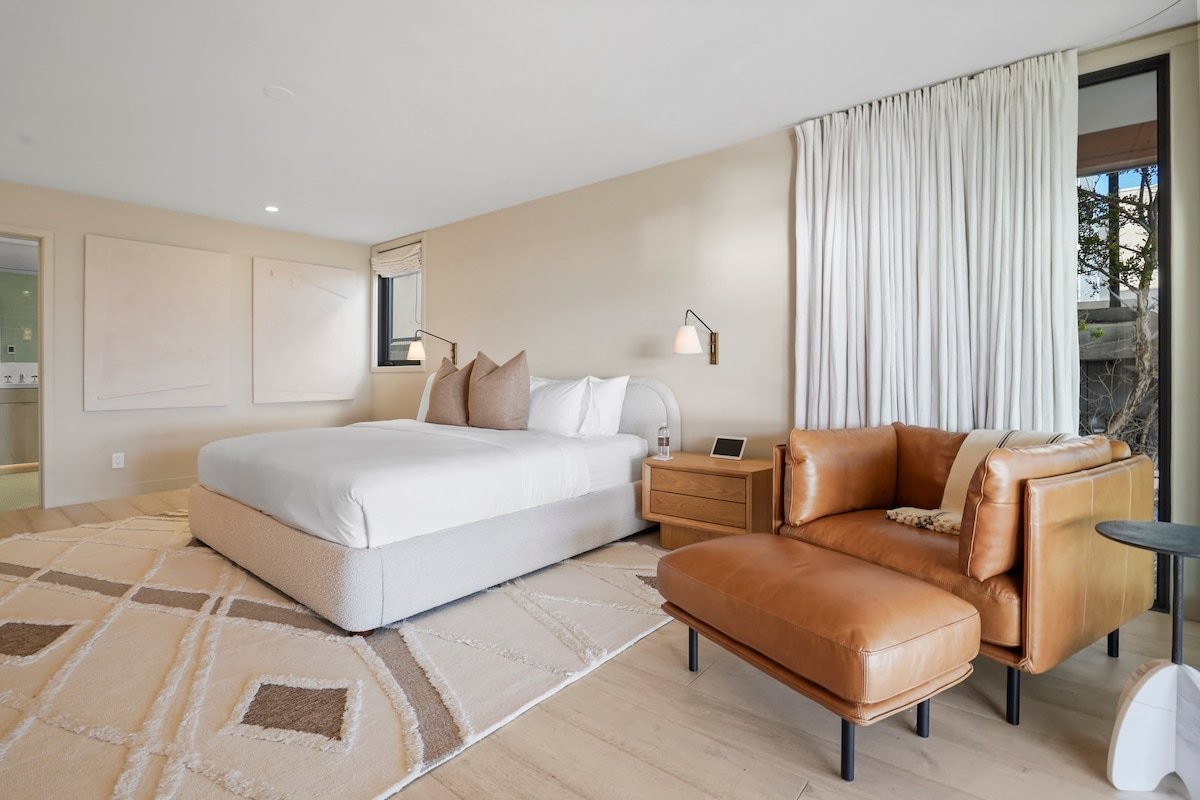 The Surf Lodge by Stay Awhile Villas gallery image 3