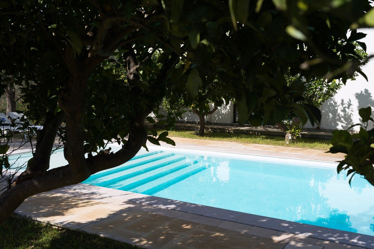 Beautiful Villa near Lecce with Pool and Garden gallery image 5