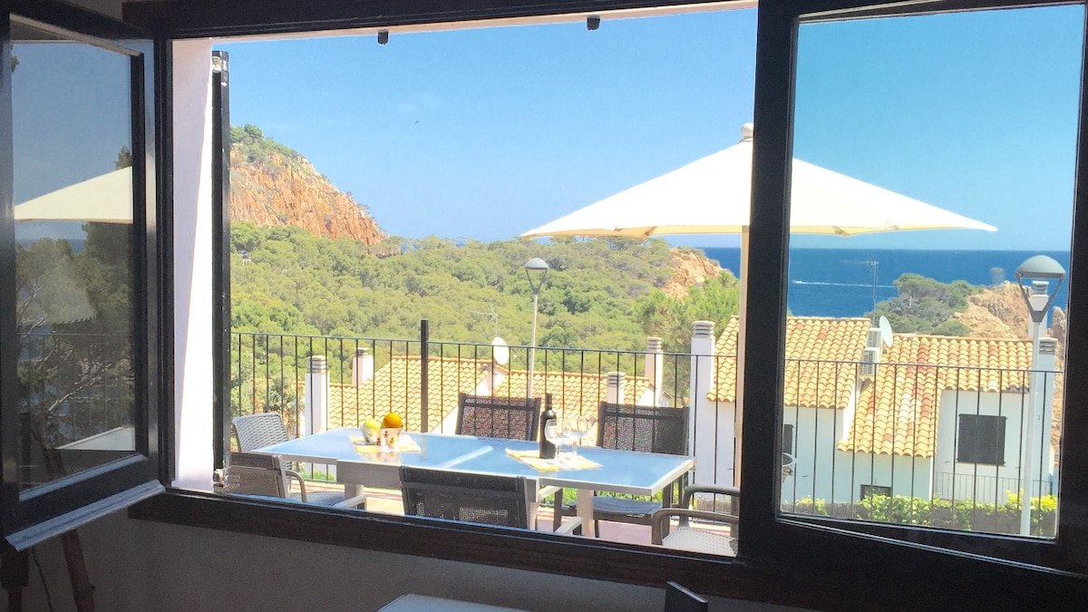 Costa Brava Luxury House in Tamariu, Healthy&Relax gallery image 4