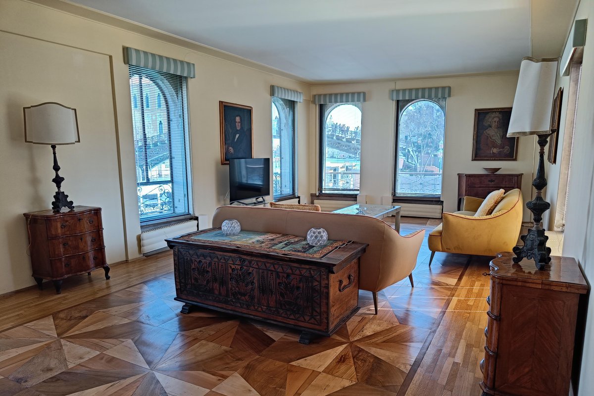 Querini Palace, fascinating view on Grand Canal