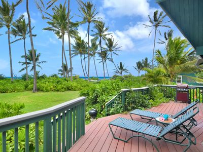 Waiohonu Lush, tropical foliage, Beachfront Home