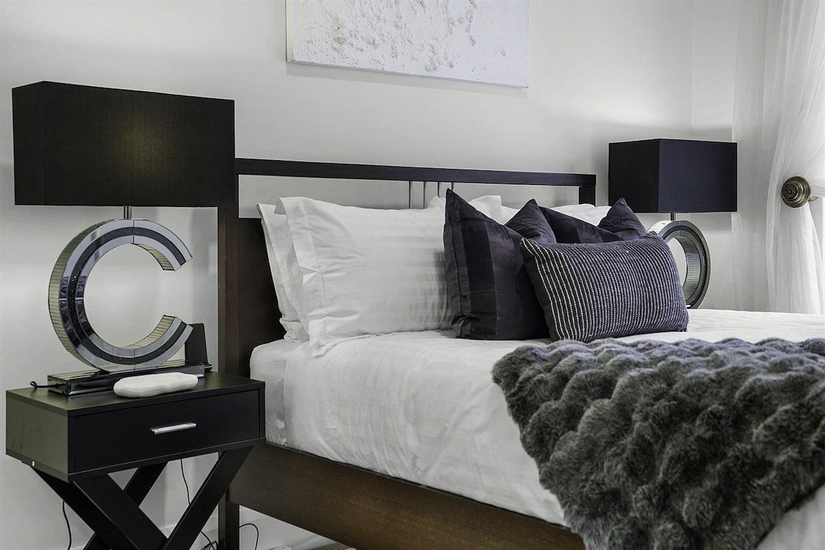 Lake Monger Modern Character Home! gallery image 5