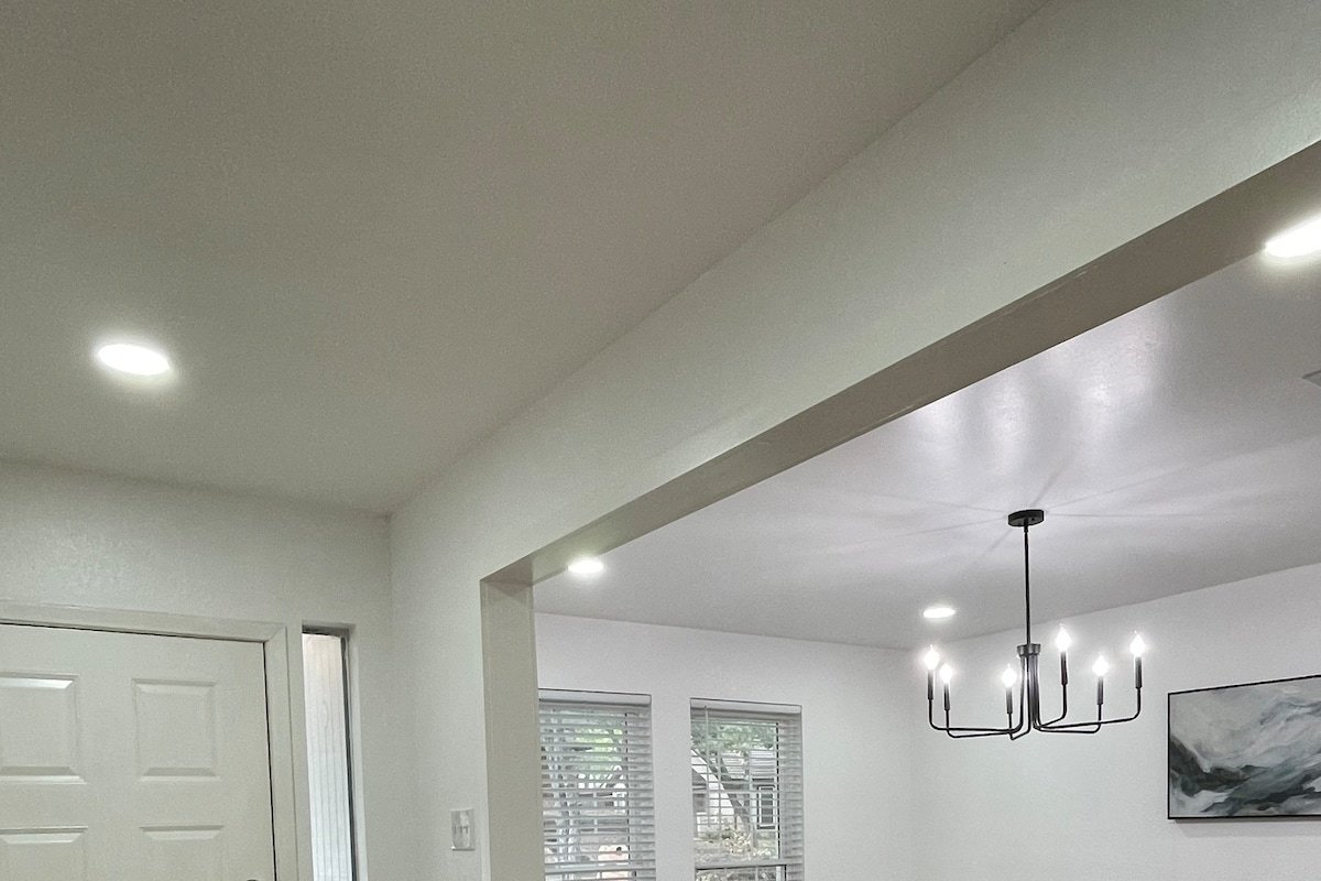 Spacious home by six flags/AT&T stadium/stockyard gallery image 5