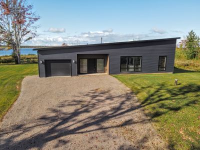 Eagles Point -Waterfront Retreat