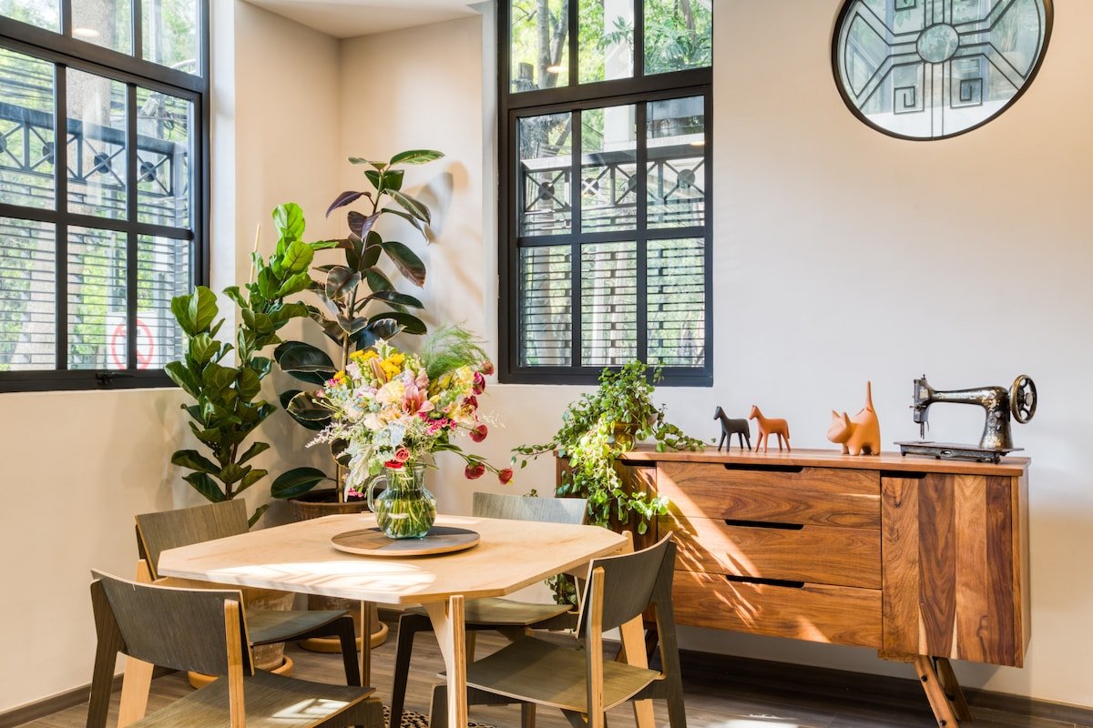 Amazing terrace + GYM in front of the park. gallery image 4