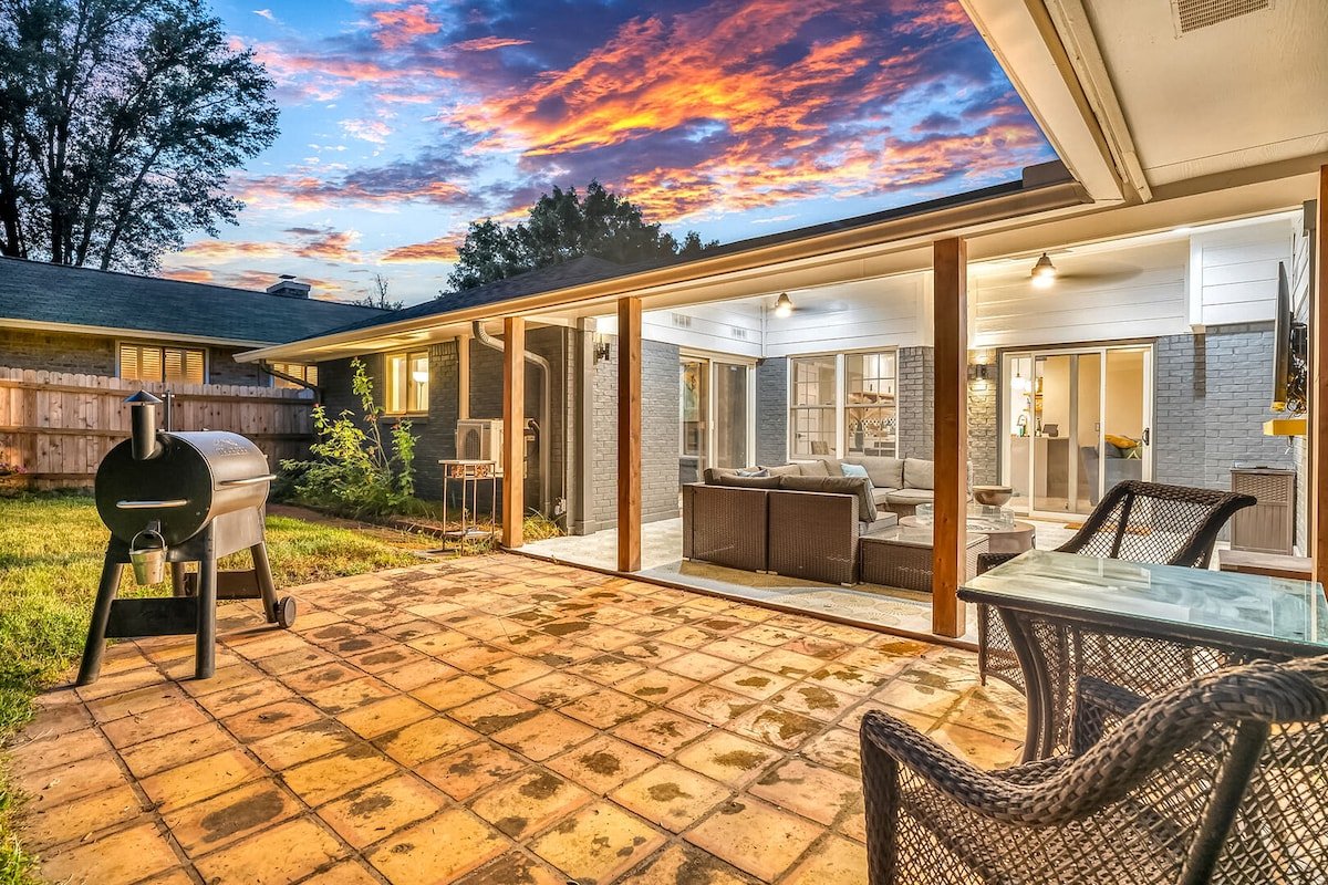 4BR Austin Home with Patio, BBQ, Great Location gallery image 4