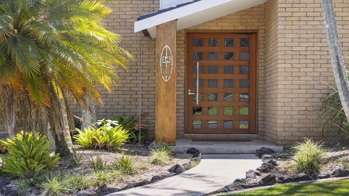 Diggers Beach Surf House – Pool, Pets, Sleeps 10 gallery image 5