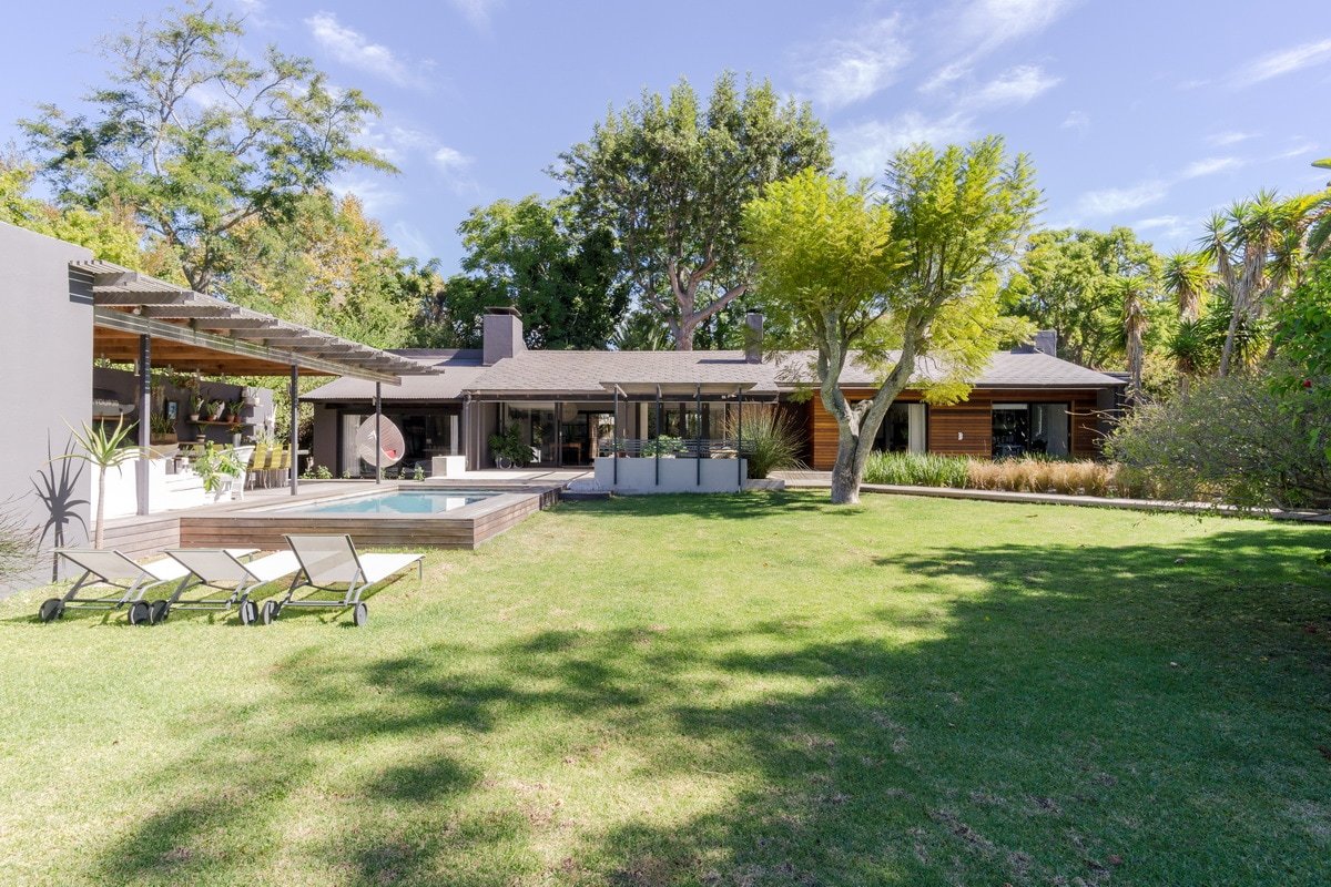 12 Willow Road gallery image 3