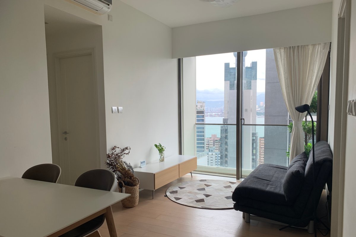 Lovely two bedroom apartment in Sai Ying Pun
