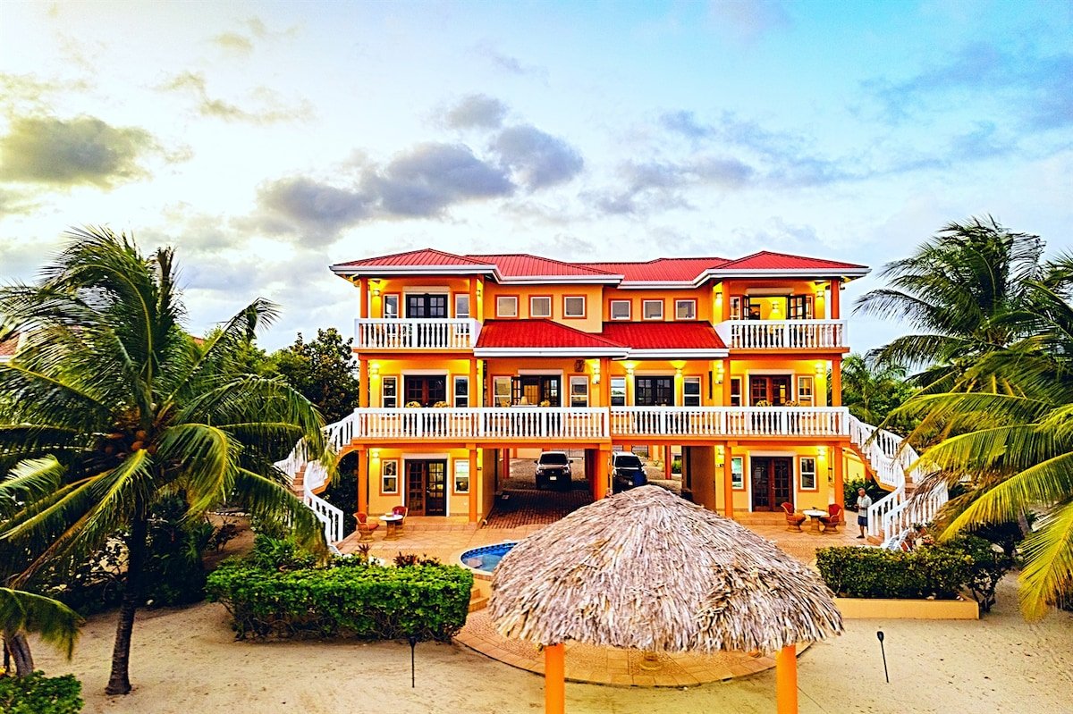 Villa 99-Stunning 4BR Townhouse-Beachfront-w/ Pool gallery image 4