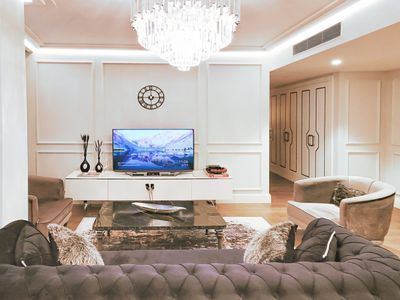 2bedroom Apartment/Condo at Taksim + Free Parking