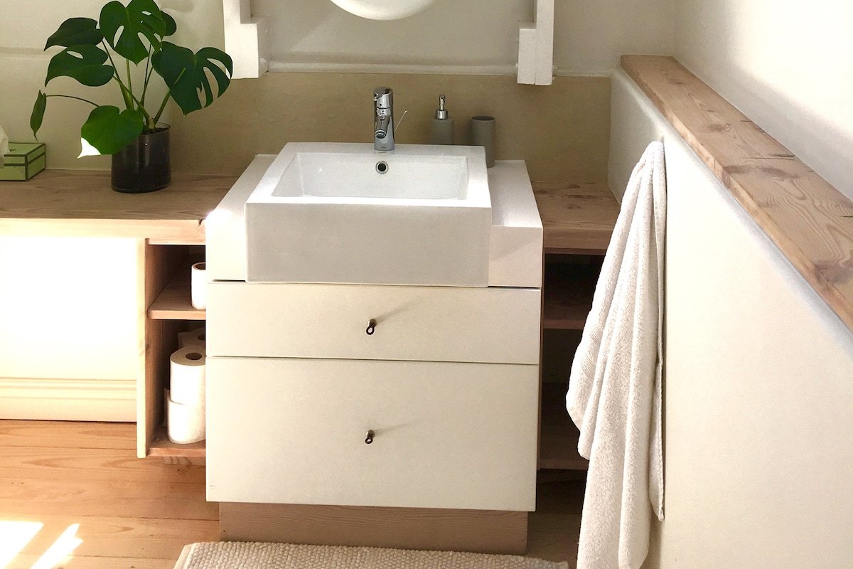 Luxury Victorian Villa with pool & gorgeous views gallery image 5