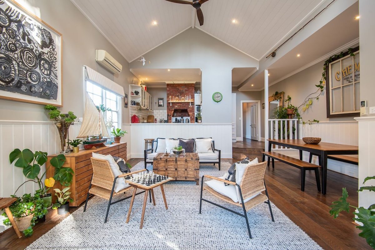 Sandy Village Retreat Heated Pool Bay Views gallery image 3