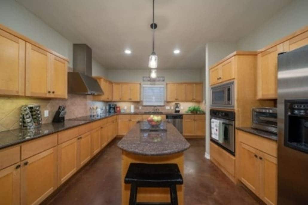 Stunning Lake Travis Estate w/ Spectacular Pool gallery image 4