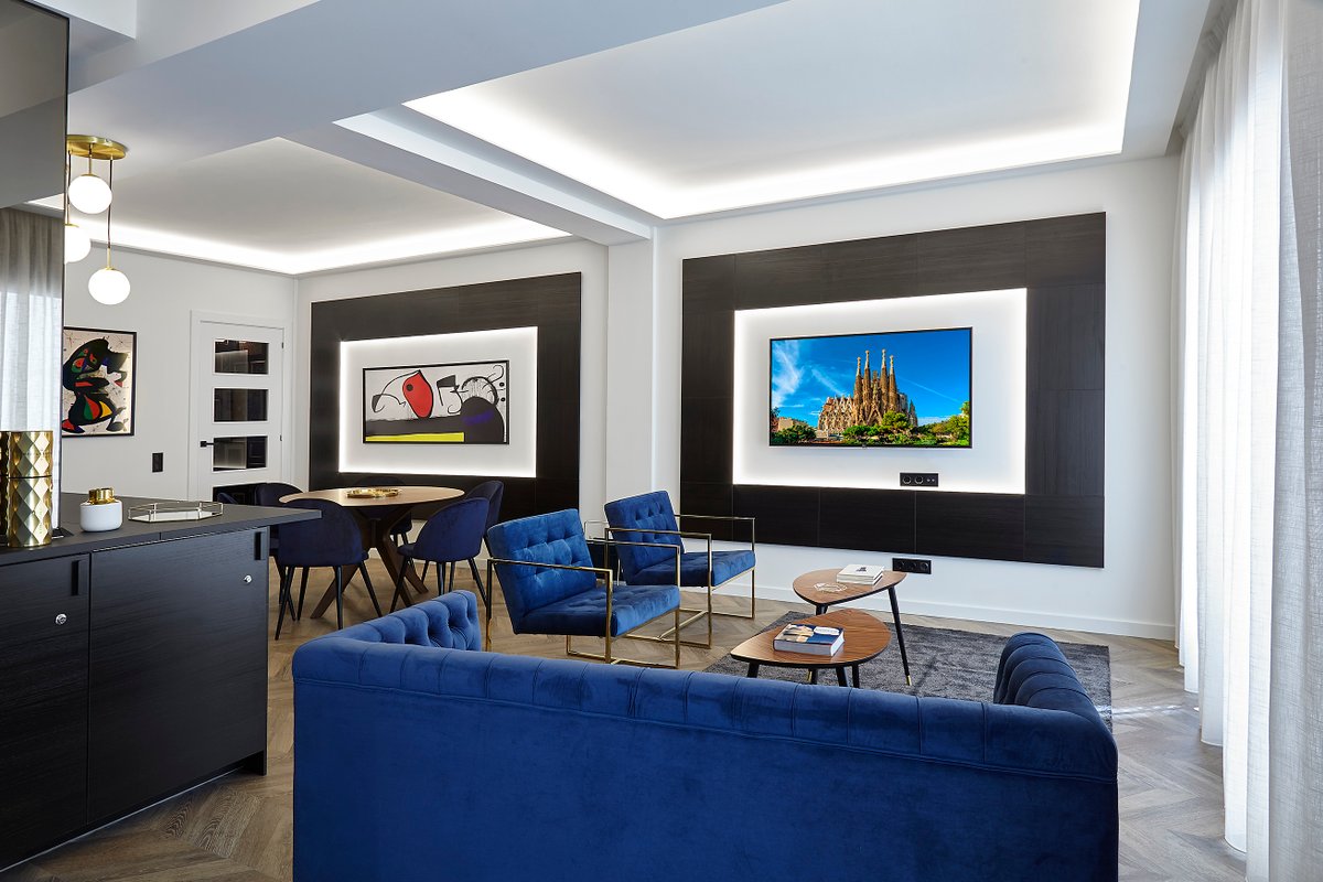 BIG AND LUXURIOUS APARTMENT IN BARCELONA CENTER