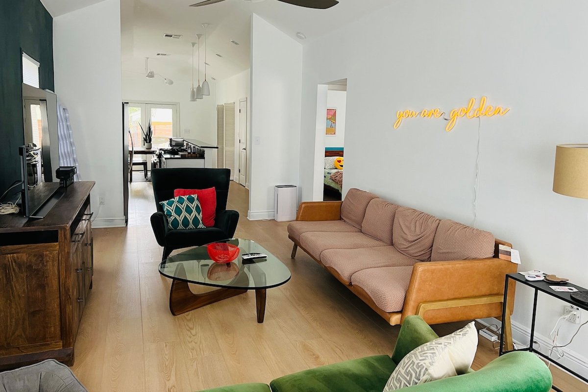 Hip E.Side Downtwn House Walk 2 ALL! gallery image 5