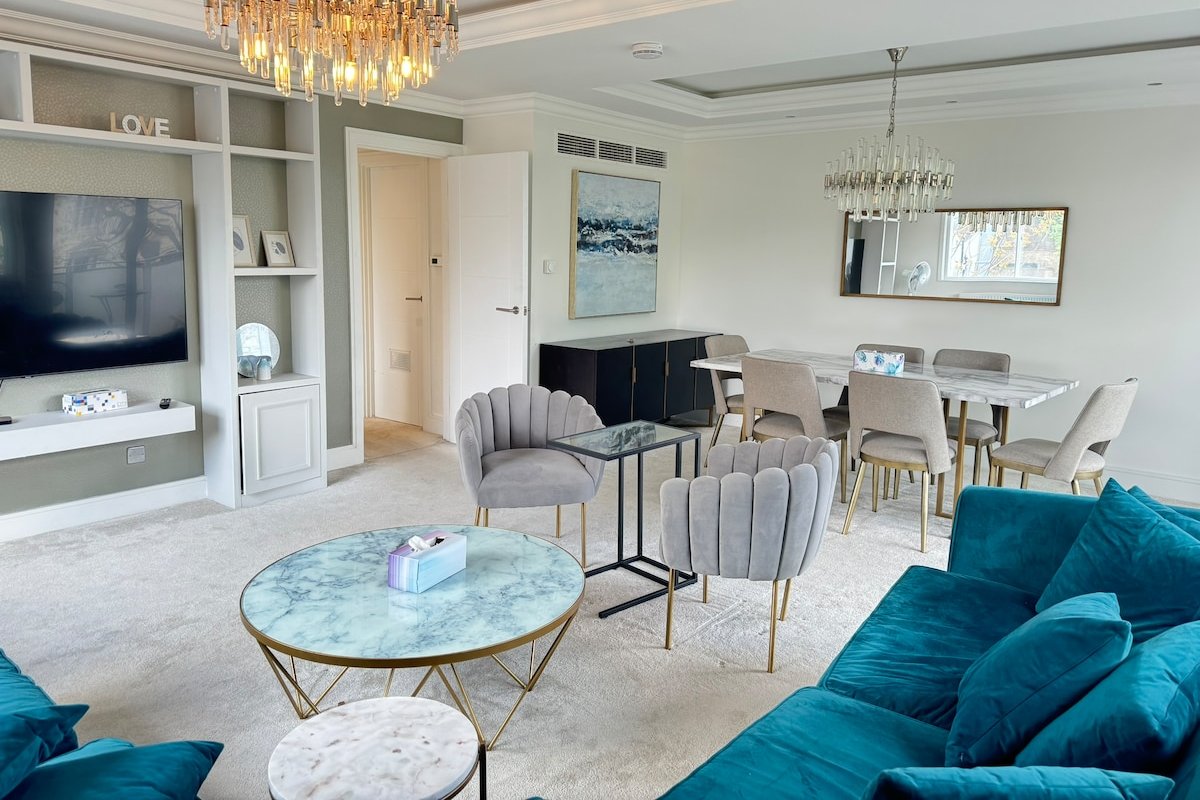 Stunning & Luxurious 3BR 2BR Kensington! gallery image 4