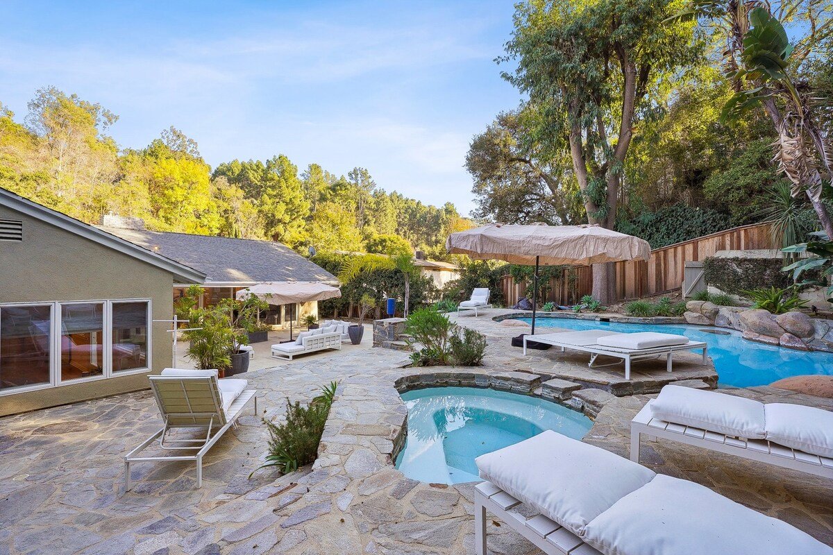 Luxury Bel Air Villa 3BD with pool gallery image 2