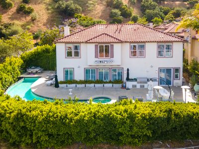 Villa w/View of Hollywood Sign in Gated Community